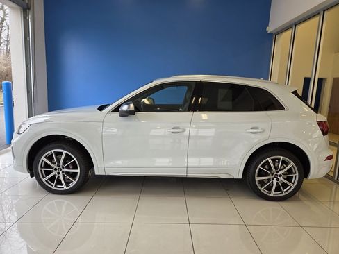 Used 2022 Audi SQ5 Premium Plus w/ Premium Plus Package image 4