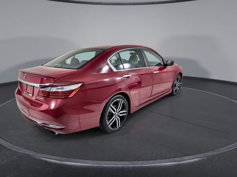 Used 2016 Honda Accord Sport image 8
