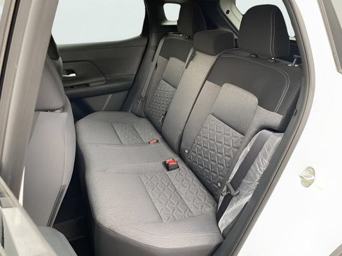 Used 2026 Nissan Kicks SV FWD image 14