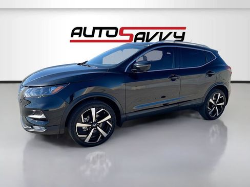 Used 2022 Nissan Rogue Sport SL w/ Premium Package FWD image 3