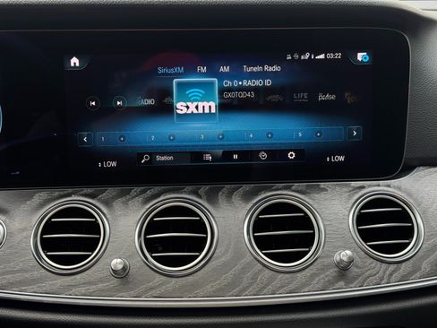 Used 2021 Mercedes-Benz E 350 Sedan w/ Premium Package image 28
