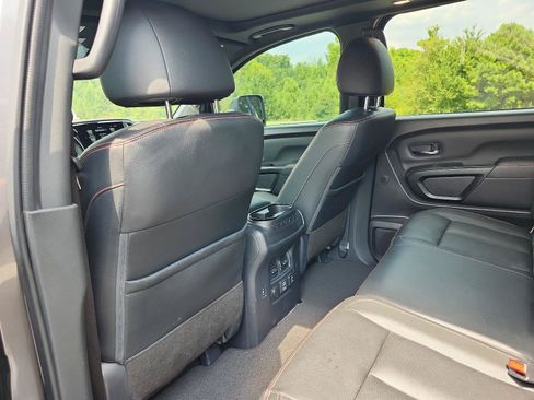 Used 2024 Nissan Titan PRO-4X w/ Pro-4x Convenience Package AWD/4WD image 14