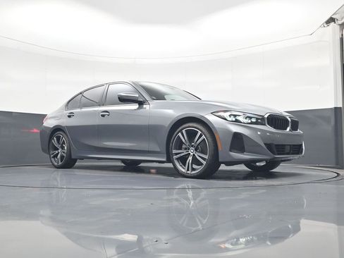 Used 2023 BMW 330i xDrive Sedan w/ Premium Package image 17