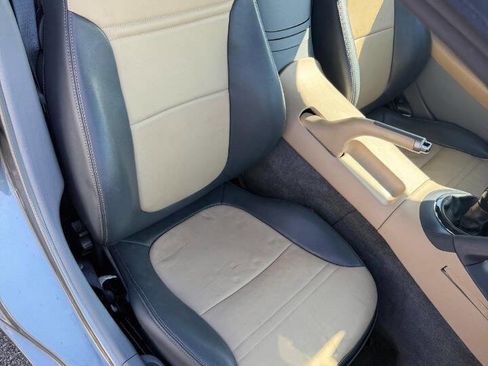 Used 2006 Pontiac Solstice Convertible w/ Premium Package RWD image 20