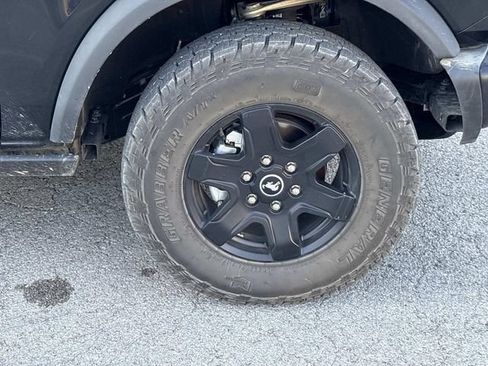 Used 2025 Ford Bronco Big Bend w/ Black Diamond Package AWD/4WD image 9