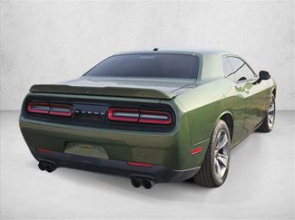 Used 2020 Dodge Challenger SXT video 2
