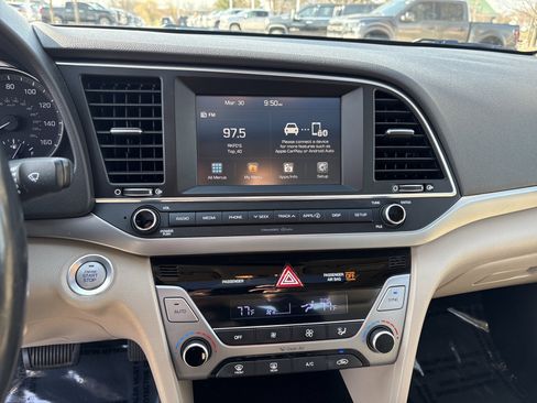 Used 2017 Hyundai Elantra Value Edition image 19