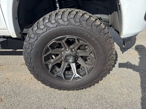 New 2025 RAM 2500 Big Horn AWD/4WD image 9