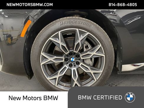 Used 2023 BMW i7 xDrive60 AWD/4WD image 14