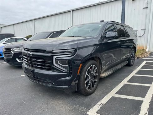 New 2025 Chevrolet Suburban RST w/ RST Capability Package AWD/4WD image 9