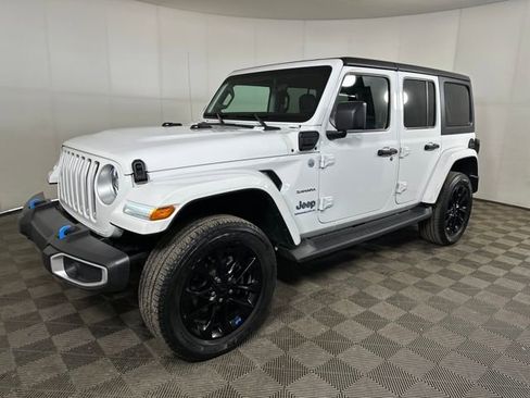Used 2023 Jeep Wrangler Unlimited Sahara w/ Cold Weather Group image 7