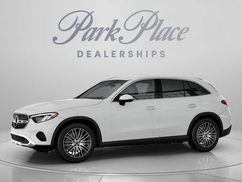 Certified 2026 Mercedes-Benz GLC 300 image 3