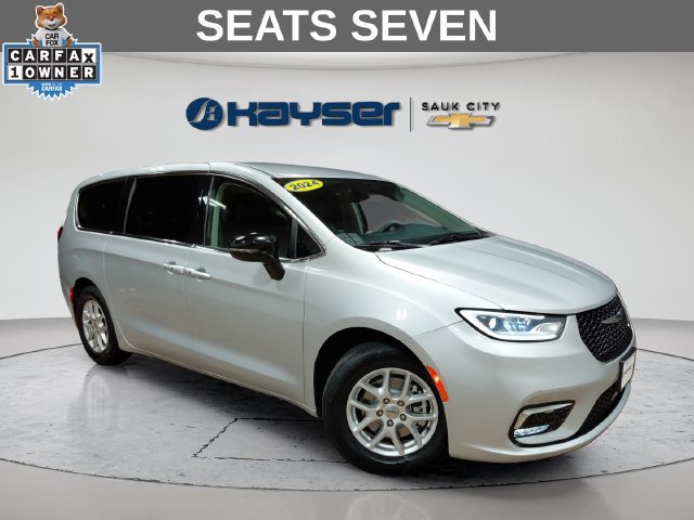 Used 2024 Chrysler Pacifica Touring-L FWD image 1