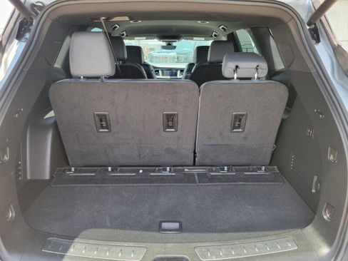 Used 2024 Buick Enclave Premium image 7