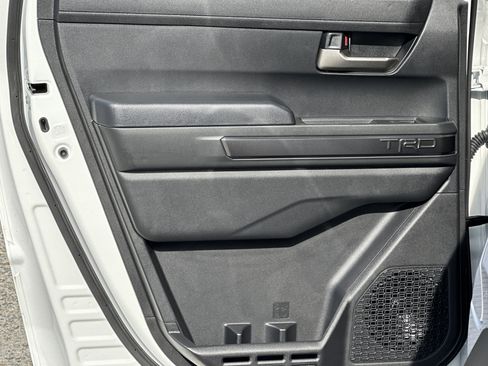 Used 2025 Toyota Tacoma TRD Off-Road w/ TRD Off Road Premium Package image 21