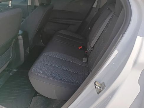 Used 2017 Chevrolet Equinox LS FWD image 16