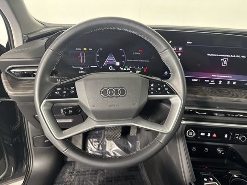 Used 2025 Audi Q5 Premium Plus w/ Premium Plus AWD/4WD image 13