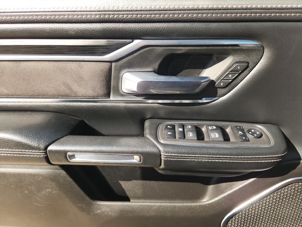 Used 2024 RAM 1500 Laramie RWD image 31