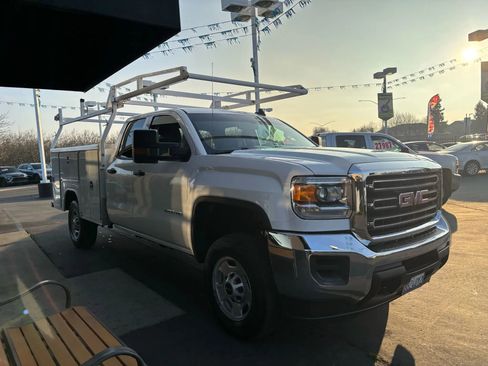 Used 2019 GMC Sierra 2500 2WD Double Cab w/ Sierra Convenience Package image 2