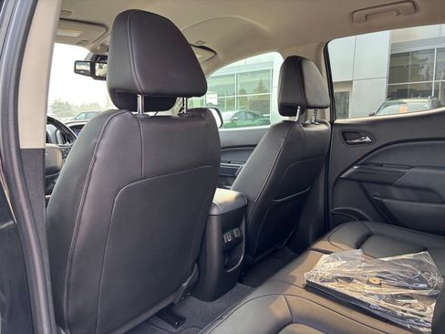 Used 2019 Chevrolet Colorado Z71 AWD/4WD image 14