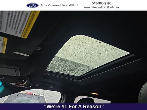 Used 2017 Ford Explorer XLT w/ Equipment Group 202A FWD image 11