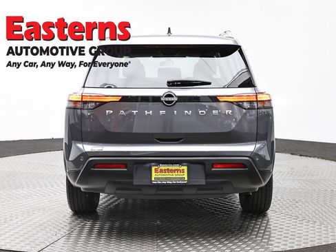 Used 2025 Nissan Pathfinder SV FWD image 6