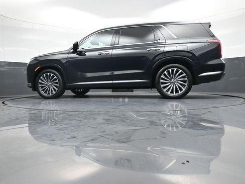 Used 2024 Hyundai Palisade Calligraphy image 35