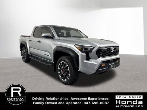 Used 2024 Toyota Tacoma TRD Off-Road AWD/4WD image 3