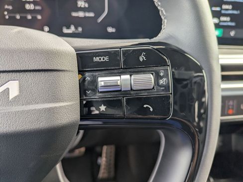 New 2026 Kia Sorento SX image 17