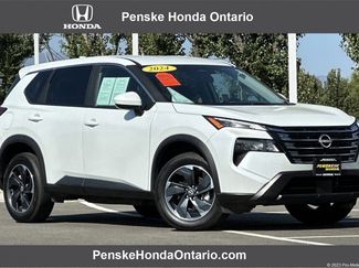 Used 2024 Nissan Rogue SV video 1