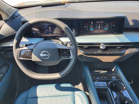 New 2026 Nissan Murano Platinum AWD/4WD image 17