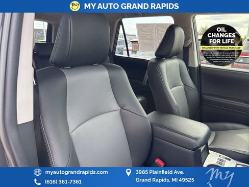 Used 2024 Toyota 4Runner SR5 Premium image 28