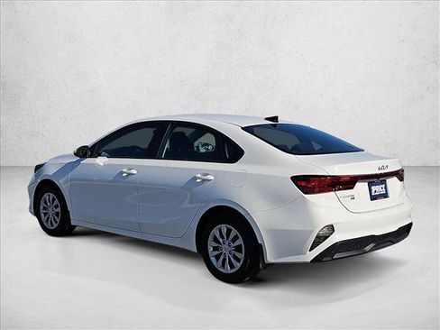 Used 2024 Kia Forte LX FWD image 8