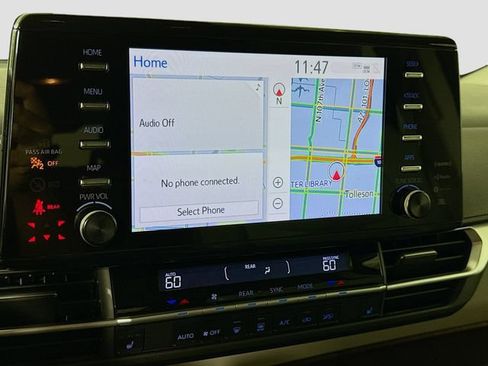 Certified 2022 Toyota Sienna XLE w/ XLE Plus Package FWD image 17