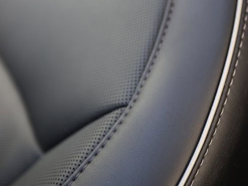 Used 2025 Tesla Cybertruck AWD Crew Cab image 43