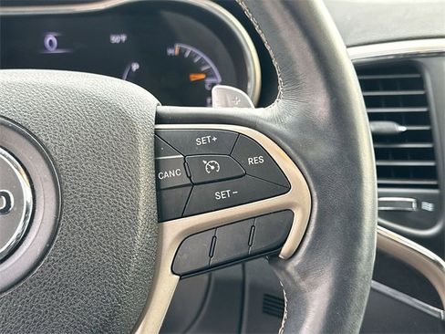 Used 2017 Jeep Grand Cherokee Limited w/ Trailer Tow Group IV image 19