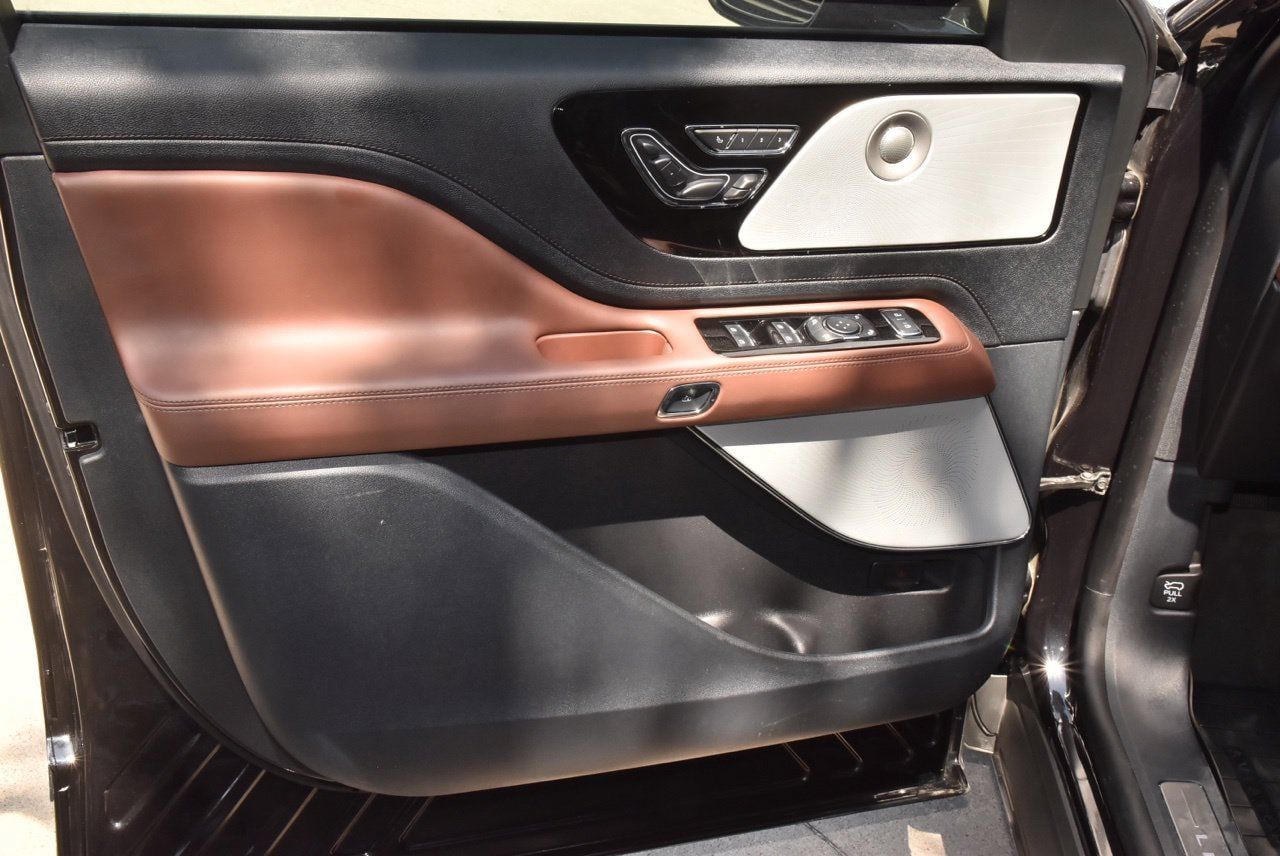 Used 2026 Lincoln Aviator Reserve AWD/4WD image 30