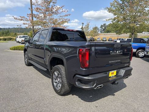 Used 2024 GMC Sierra 1500 AT4 w/ Technology Package AWD/4WD image 7