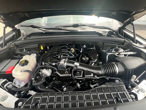 Used 2025 Jeep Grand Cherokee L Limited image 37