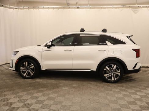 Used 2023 Kia Sorento SX Prestige AWD/4WD image 2