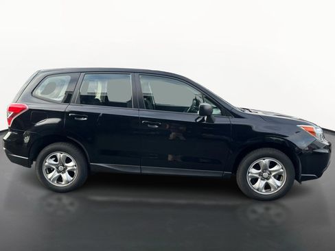 Used 2014 Subaru Forester 2.5i AWD/4WD image 2