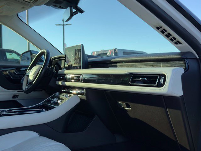 Used 2021 Lincoln Aviator Black Label AWD/4WD image 17