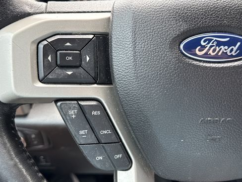 Used 2018 Ford F150 Lariat w/ Equipment Group 502A Luxury AWD/4WD image 14