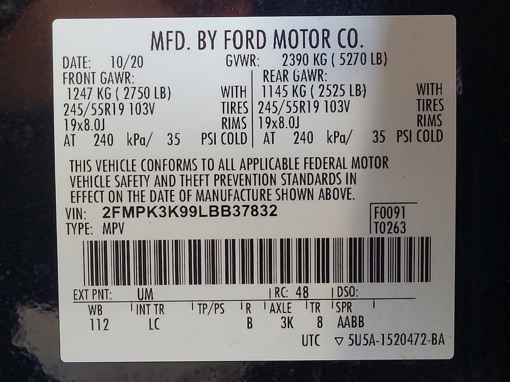 Used 2020 Ford Edge Titanium w/ Cargo Accessory Package FWD image 33