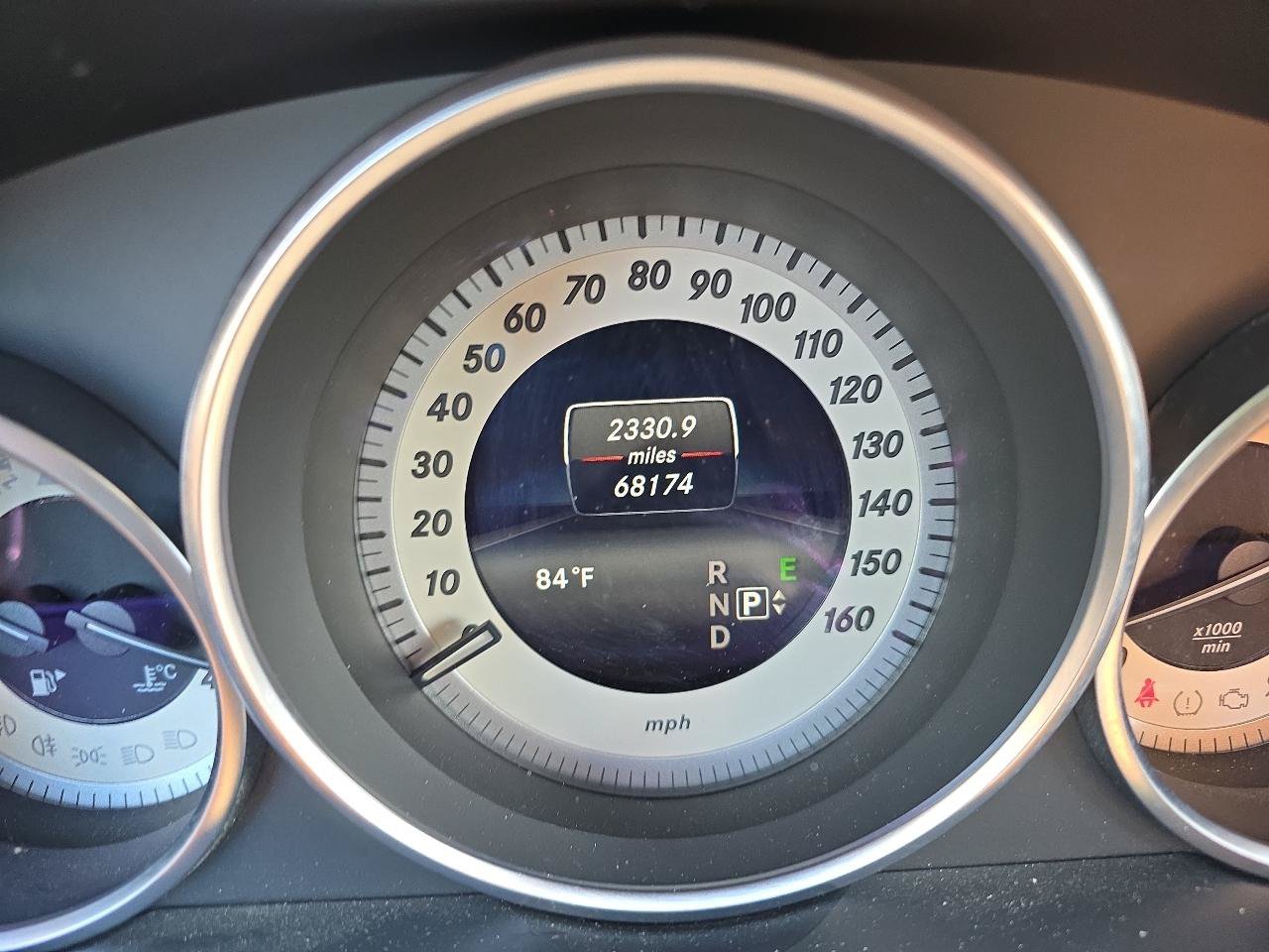 Used 2015 Mercedes-Benz E 400 4MATIC Sedan image 22