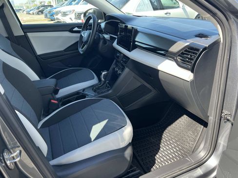 Certified 2025 Volkswagen Taos S image 27