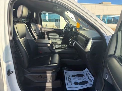 Used 2024 Ford Expedition Max XLT AWD/4WD image 11