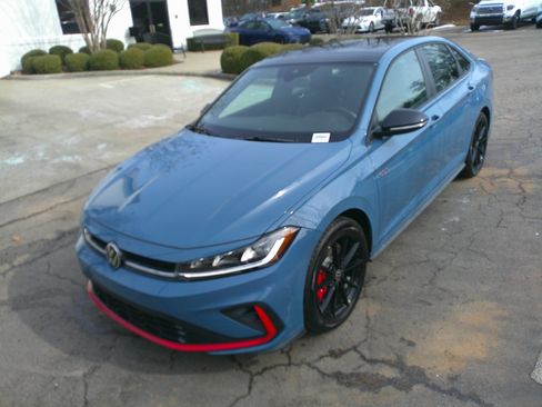 Used 2025 Volkswagen Jetta GLI Autobahn w/ GLI Black Package image 5