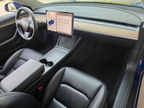 Used 2023 Tesla Model 3 Standard Range RWD image 27