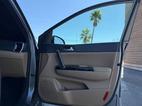 Used 2017 Kia Sportage SX image 33